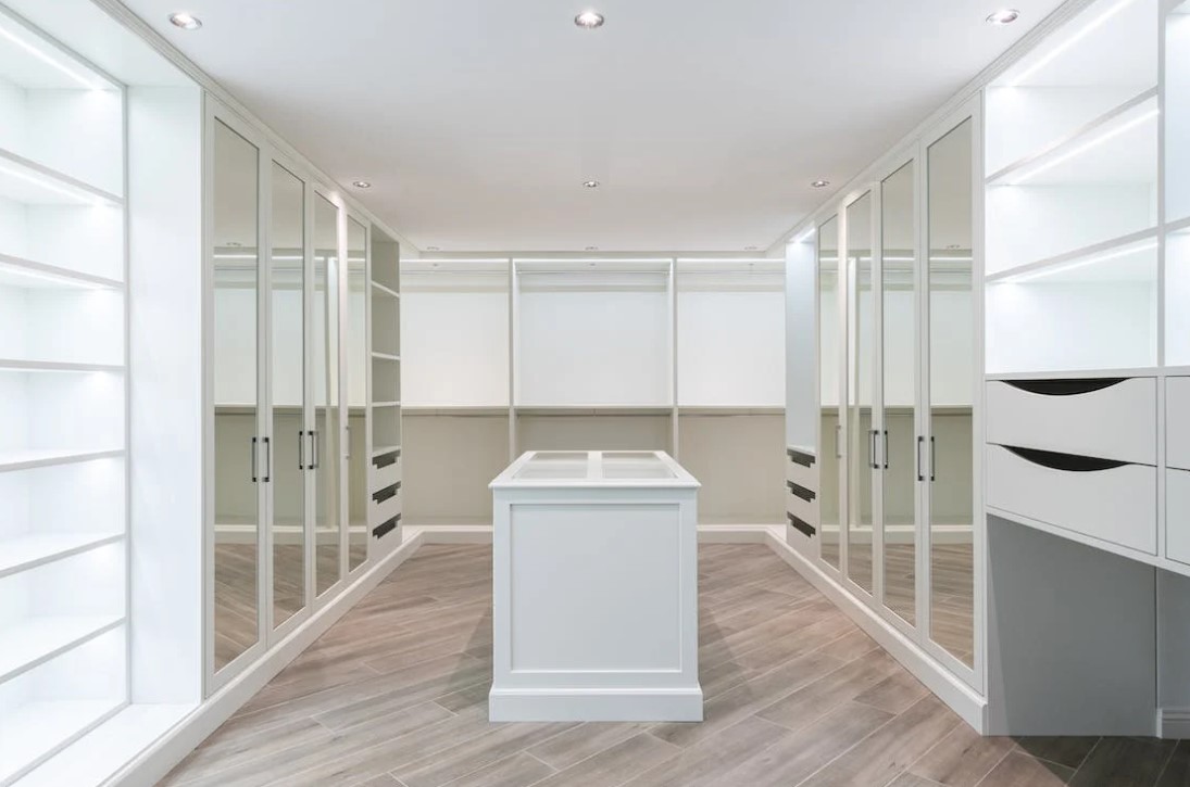 How to Design & Organize Your Dream Closet