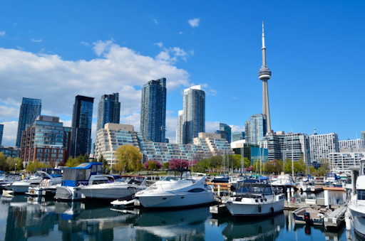5 Major Benefits of Living in Toronto