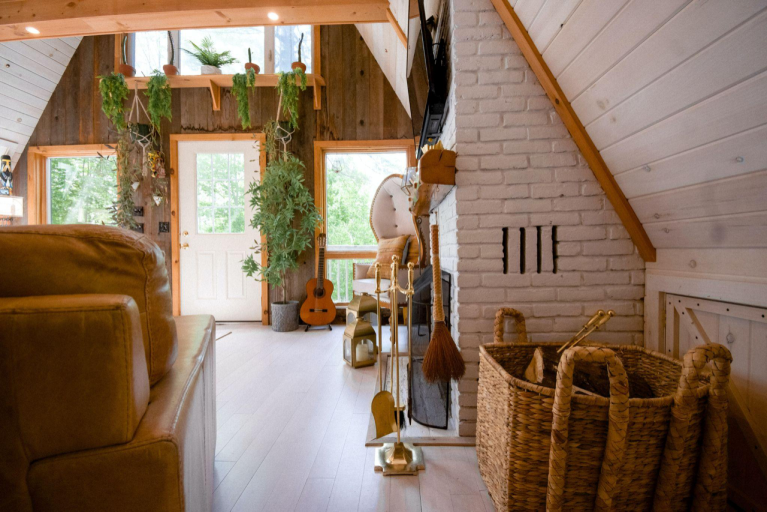 How to Decorate Your Living Room with Rustic Warmth Style
